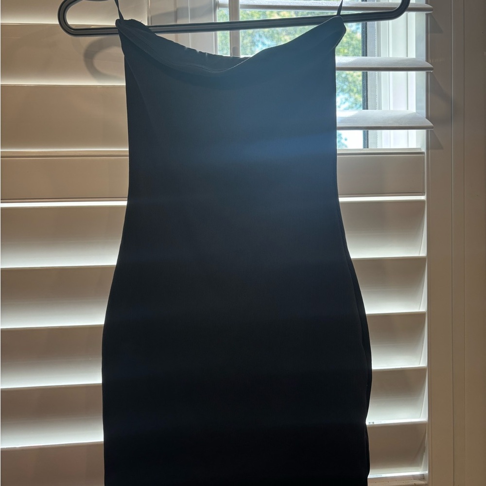 Aritzia Contour Dress
